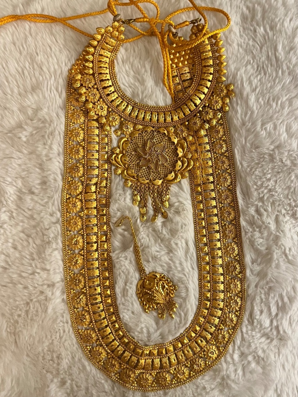 indian pakistani jewelry set, gold